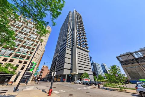 235 W Van Buren St #P-216, Chicago, IL 60607