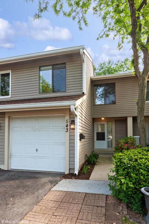 543 Alton Ct, Carol Stream, IL 60188