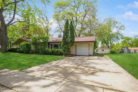 104 Waban Ct, Schaumburg, IL 60193