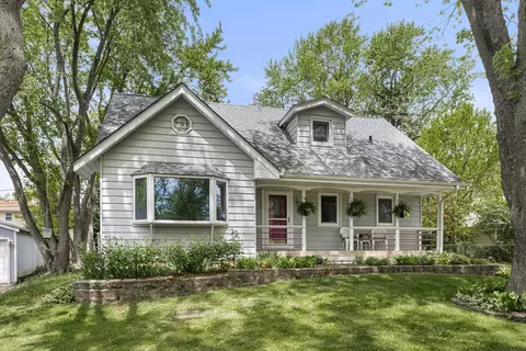 122 Pheasant Trl, Carpentersville, IL 60110