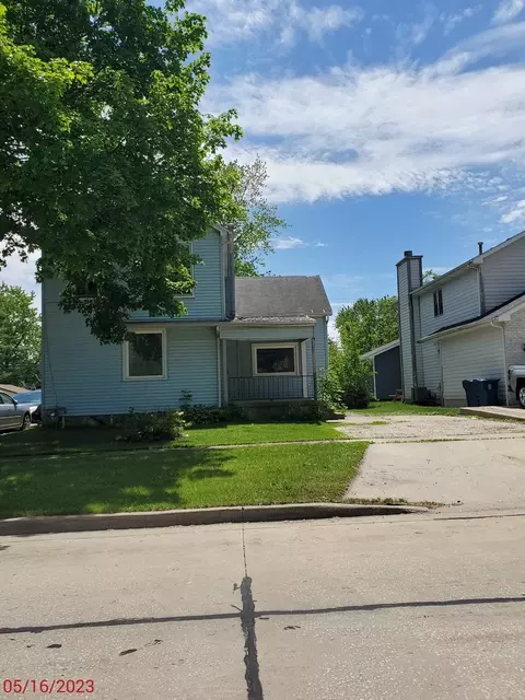 211 E Waupansie St, Dwight, IL 60420