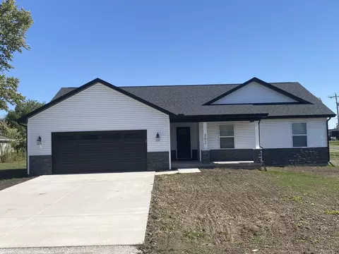 302 N Main St, Gifford, IL 61847