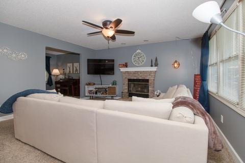 8 Holder Way, Bloomington, IL 61704 photo 16