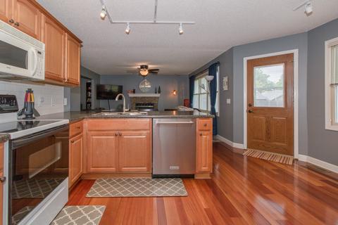 8 Holder Way, Bloomington, IL 61704 photo 15