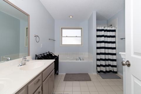 8 Holder Way, Bloomington, IL 61704 photo 30