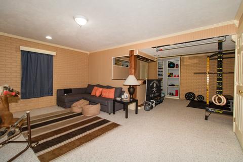 8 Holder Way, Bloomington, IL 61704 photo 34