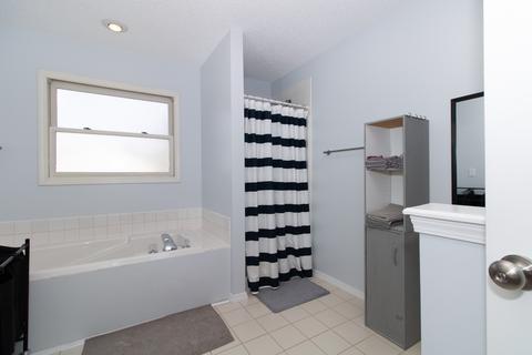8 Holder Way, Bloomington, IL 61704 photo 31