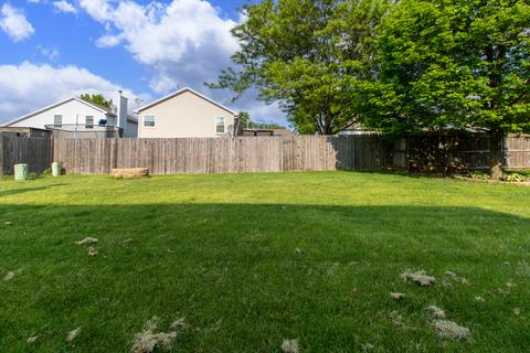8 Holder Way, Bloomington, IL 61704 photo 43