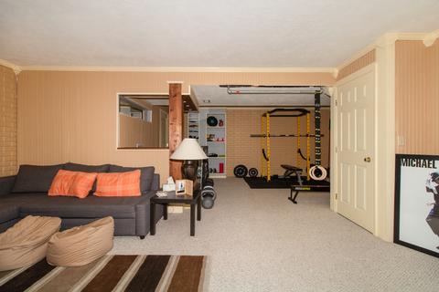 8 Holder Way, Bloomington, IL 61704 photo 35