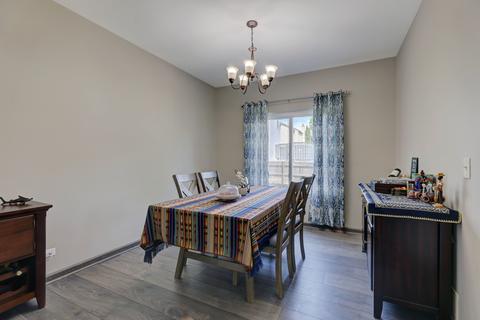 2072 Westridge Blvd, Bartlett, IL 60103 photo 9