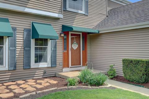2072 Westridge Blvd, Bartlett, IL 60103 photo 3