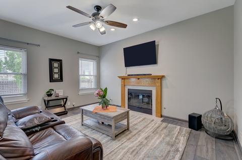 2072 Westridge Blvd, Bartlett, IL 60103 photo 17