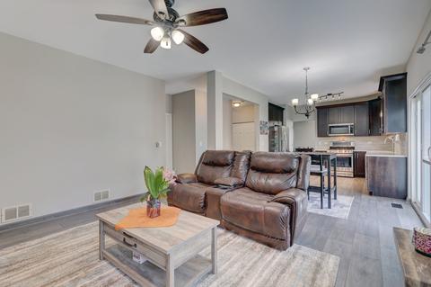 2072 Westridge Blvd, Bartlett, IL 60103 photo 15