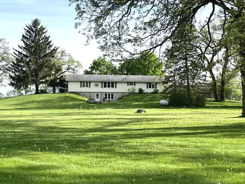 13513 Davis Rd, Woodstock, IL 60098