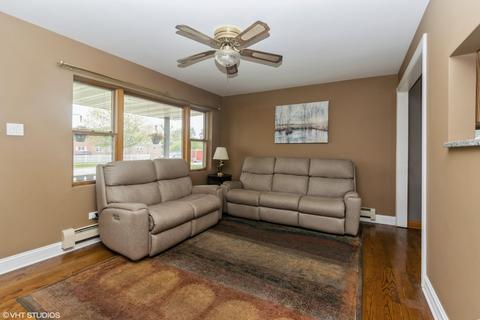 6942 Garden Ln, Bridgeview, IL 60455 photo 5
