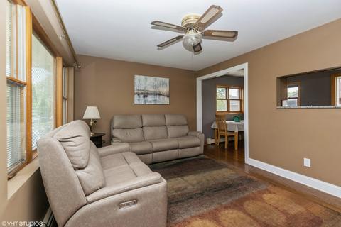 6942 Garden Ln, Bridgeview, IL 60455 photo 6