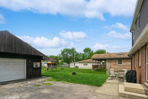 6942 Garden Ln, Bridgeview, IL 60455 photo 15