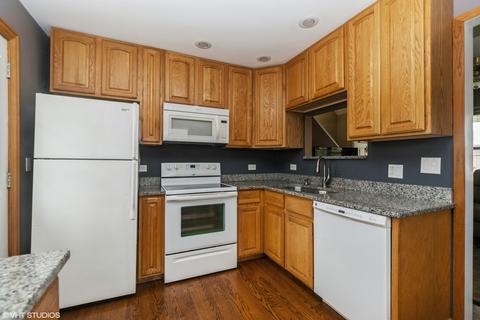 6942 Garden Ln, Bridgeview, IL 60455 photo 8