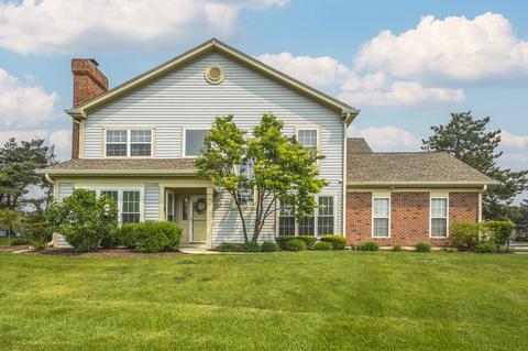 36102 N Springbrook Ln, Gurnee, IL 60031