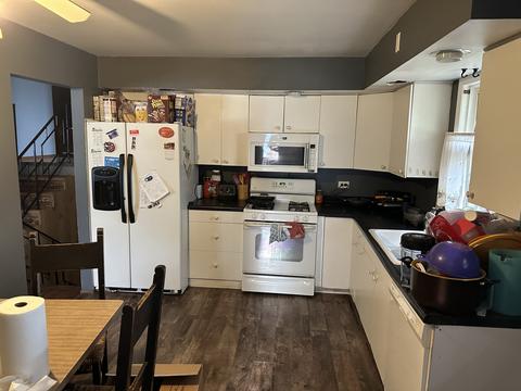 749 Diane Ave, Elgin, IL 60123 photo 4