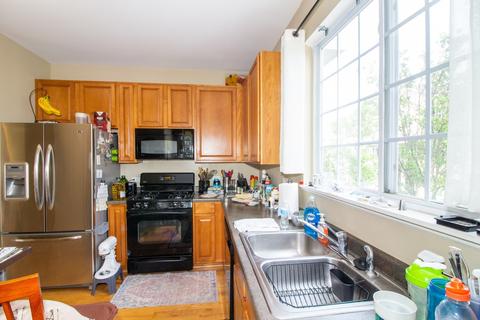 1840 Fredericksburg Ln, Aurora, IL 60503 photo 4