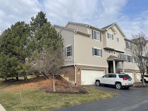1840 Fredericksburg Ln, Aurora, IL 60503