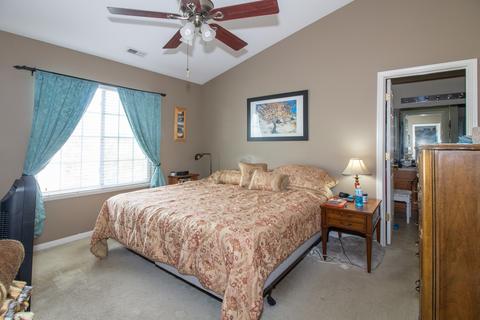 1840 Fredericksburg Ln, Aurora, IL 60503 photo 6