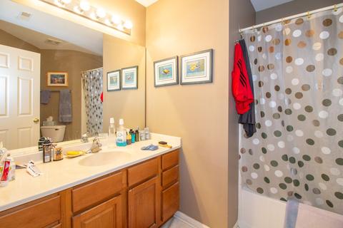 1840 Fredericksburg Ln, Aurora, IL 60503 photo 7