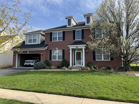 716 Versailles Pkwy, Oswego, IL 60543