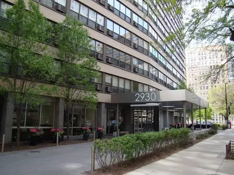 2930 N Sheridan Rd #2006, Chicago, IL 60657