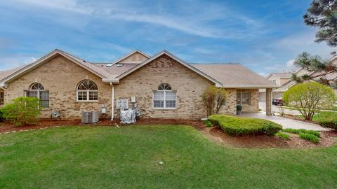 825 Havenshire Rd, Naperville, IL 60565