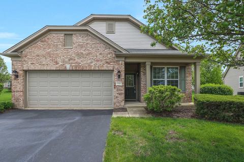 751 Heron Way Ct, Elgin, IL 60124