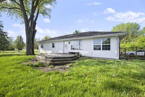 35315 Garfield St, Custer Park, IL 60481