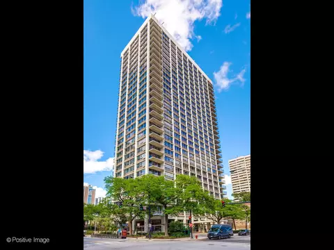 88 W Schiller St #3006, Chicago, IL 60610
