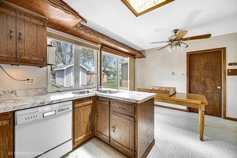 5130 Deerpath Rd, Oak Forest, IL 60452 photo 7