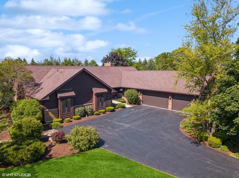 5 Shearwater Ct, Hawthorn Woods, IL 60047