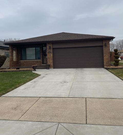 311 Escanaba Ave, Calumet City, IL 60409