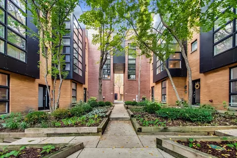 2034 W Willow St #C, Chicago, IL 60647