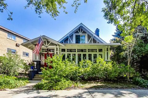 7221 N Ridge Blvd, Chicago, IL 60645