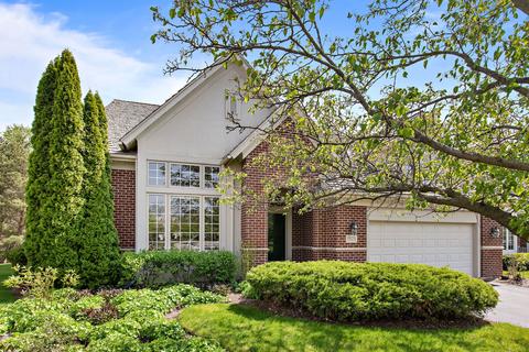 1823 Waterbury Cir, Glenview, IL 60025