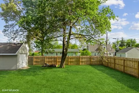 811 W Thompson St, Harvard, IL 60033 photo 17