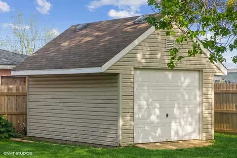 811 W Thompson St, Harvard, IL 60033 photo 19