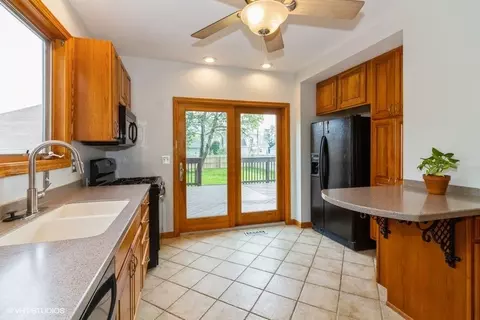 811 W Thompson St, Harvard, IL 60033 photo 5