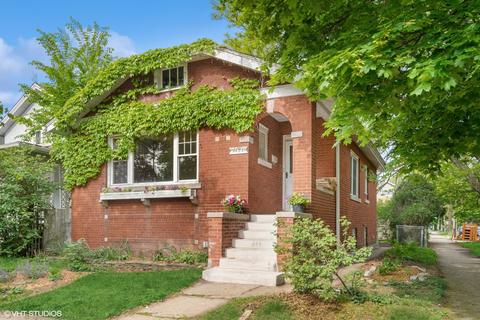 7456 N Maplewood Ave, Chicago, IL 60645