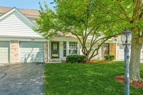 134 E Shag Bark Ln, Streamwood, IL 60107