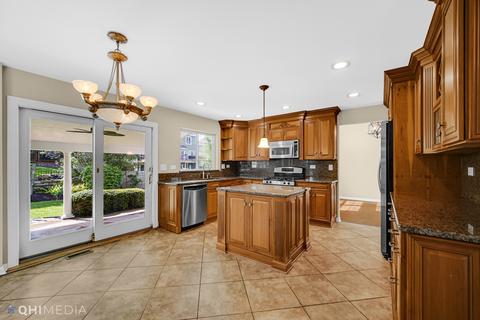 1369 Branden Ln, Bartlett, IL 60103 photo 11