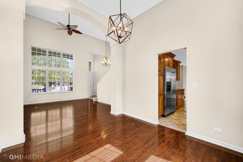 1369 Branden Ln, Bartlett, IL 60103 photo 8