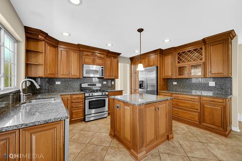 1369 Branden Ln, Bartlett, IL 60103 photo 10