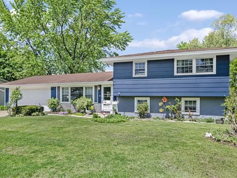 1328 Hartmann Dr, Schaumburg, IL 60193