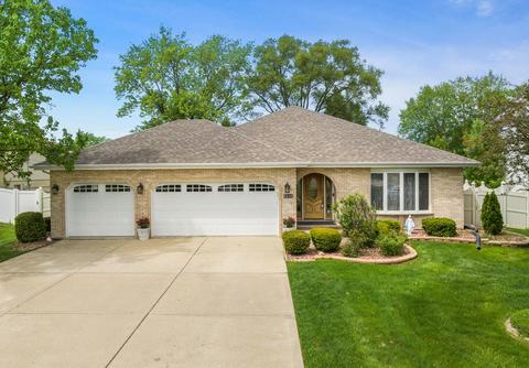 8648 W 99th St, Palos Hills, IL 60465
